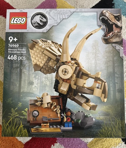Lego jurassic world - world:, dinosaur