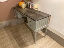 Beautiful Gustavian style painted console/Dressing table