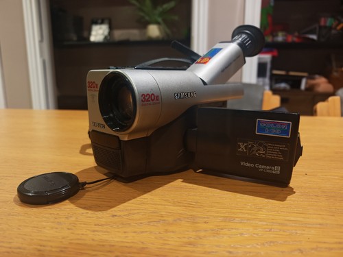 Samsung l300 camcorder 320x - camcorder,