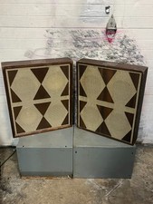 pair of Akai SS90 Speakers
