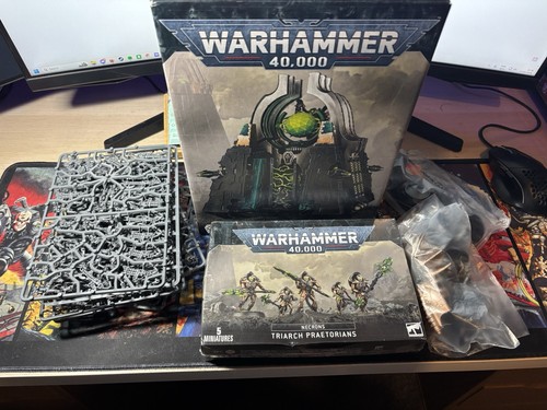 Warhammer 40k necron army - warhammer,