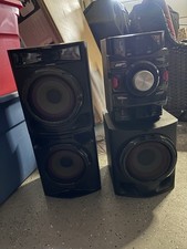 LG CM4590 700W 2.1 Channel