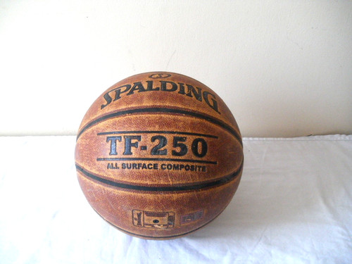 Spalding 250 signed - spalding, tf-250