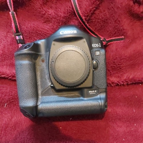 Canon eos mark 8 2mp - eos, ii
