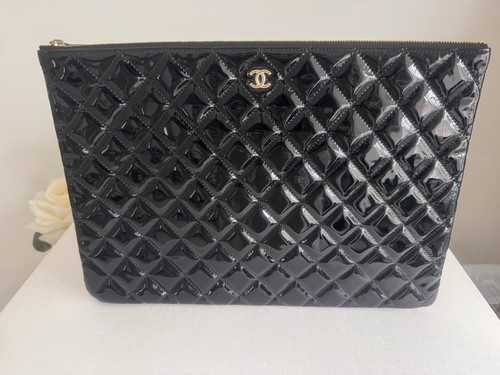 Chanel black quilted - black,