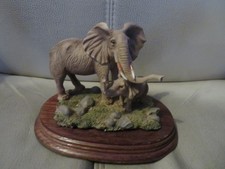 The Leonardo Collection African Elephants. 1992. Unboxed. Good condition.