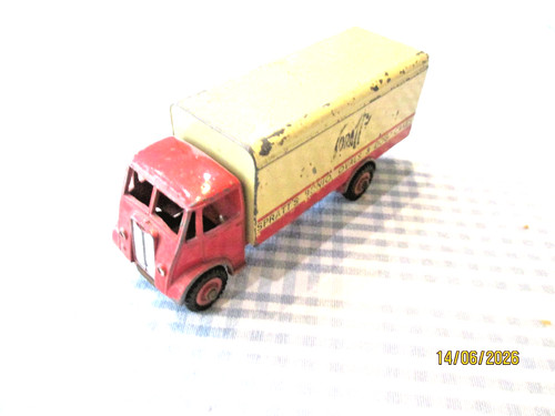 Dinky toys 514 917 - 917, guy
