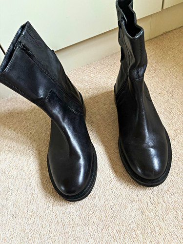 Insolia black leather - m,