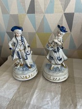 Vtg Figurines Fine Porcelain Victorian Lady and Gentleman Wind Up Musical 7.5"
