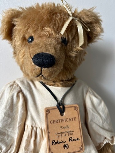 Robin rive emily bear limited - emily,