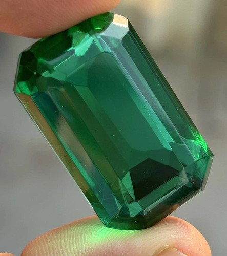 Natural 130 green emerald - natural,