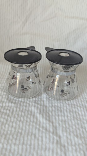 Vintage pair pyrex small - of,