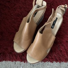 H&M Ladies Sandles Size 6