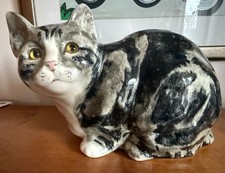 Beautiful signed Winstanley tabby cat, size 5 