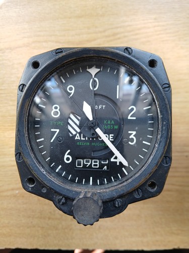 Smiths military altimeter - military, type