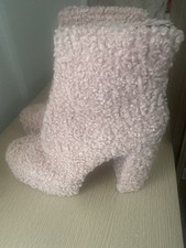 Shelly’s Teddy Fur Pink