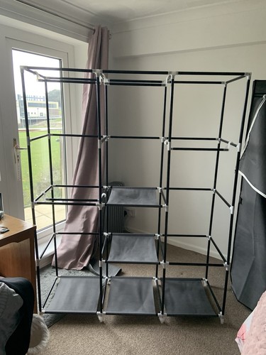 Hesmeno portable wardrobe with