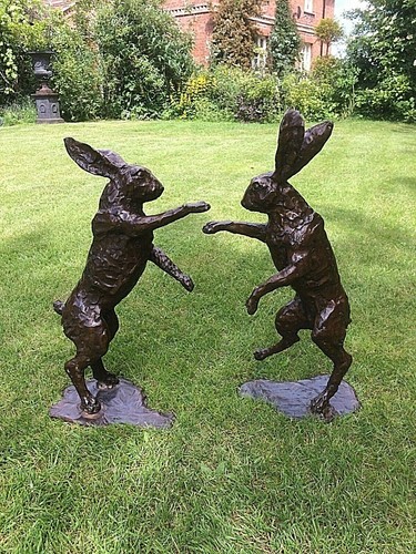 Bronze boxing hares life - bronze, size