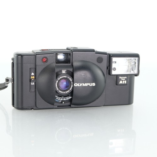 Olympus xa2 35mm film camera - olympus,