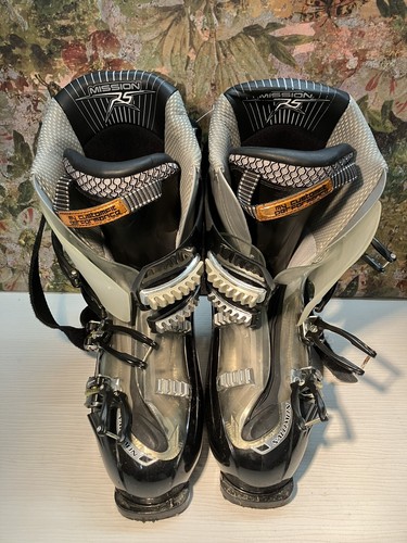 Salomon ski boots - rs8, 27