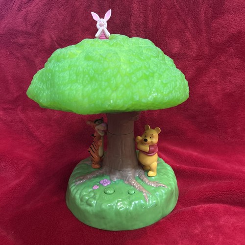 Vintage winnie the pooh - winnie,