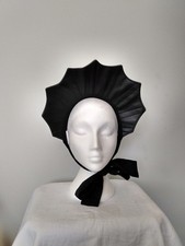 Half Bonnet Goth Alt Egl