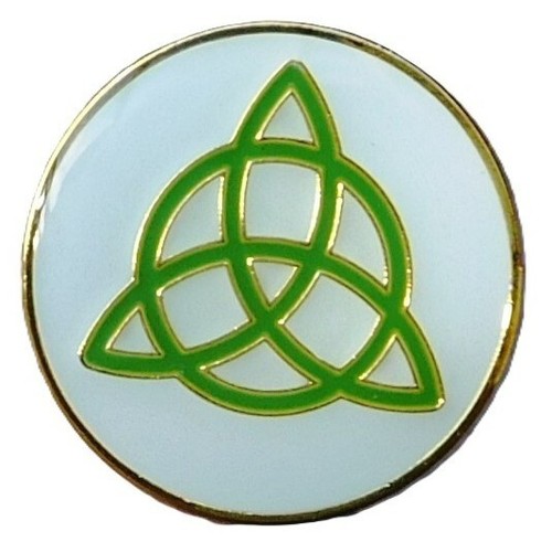 Celtic knot triangle - pin, badge