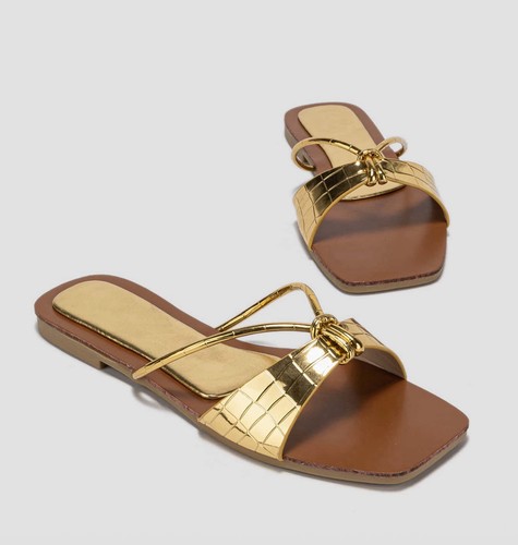 Gold zara dupe - flat, slider