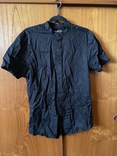 Slim Fit Collarless Button Up Shirt Men’s Size S