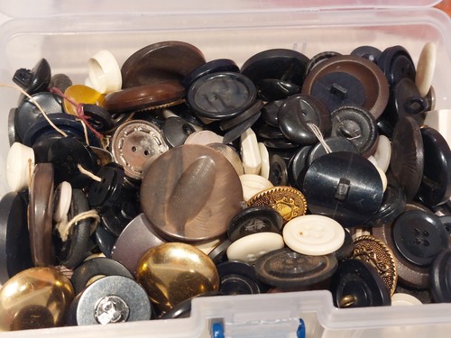 Vintage buttons joblot - buttons,