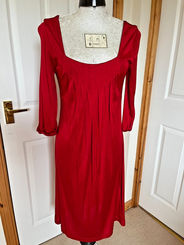 Dickens jones stunning red - jones,