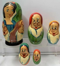 Disney Snow White and the Seven Dwarfs  Nesting Dolls x 5