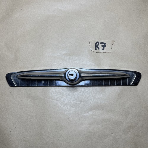 Tailgate boot handle and lock - tailgate,