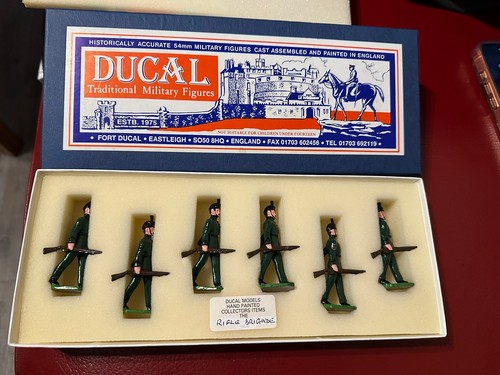 Ducal models hand - ducal,