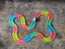 Magic Glow Track Set - 201 Pieces - Car & Batteries included - VGC 📦⚡✅