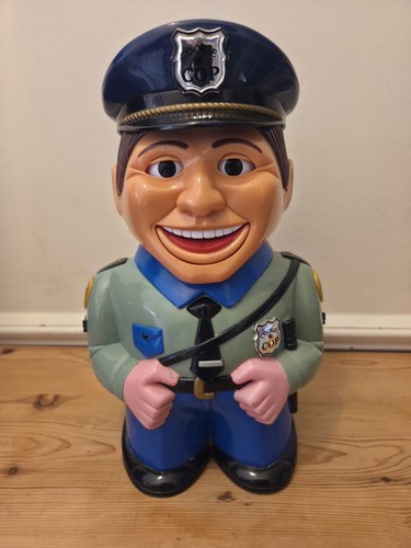 Cookie cop talking biscuit - cookie,