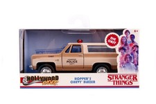 Jada 31114 1:32 STRANGER THINGS Hooper's– 1980 Chevy Blazer  Opening feature new