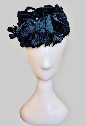 Vintage black floral open - black,