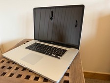 Apple MacBook Pro 17" Late 2011 A1297 Intel Core i7 750GB 4GB L5 with Henge Dock