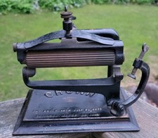 ANTIQUE CROWN CAST CRIMPER PLEATER RUFFLER ROLLER FLUTER MACHINE PARTS OR REPAIR