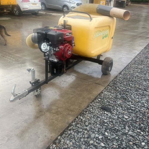 Paddock cleaner - cleaner,