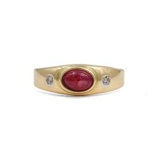 Ruby Ring ◆ 18ct Yellow Gold 750 ◆ 1 Ruby Cabuchon Red ◆ 2 Diamonds 0.04ct.