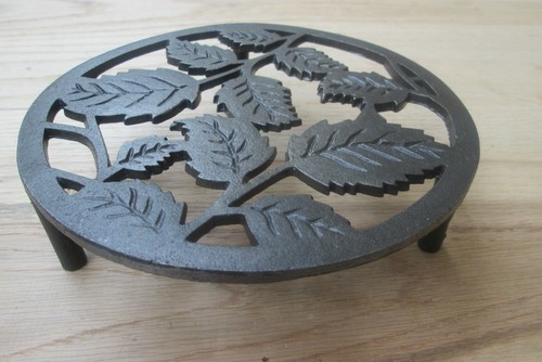 Cast iron trivet - cast,