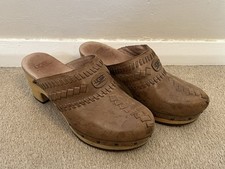 UGG Vivica Leather Clogs with