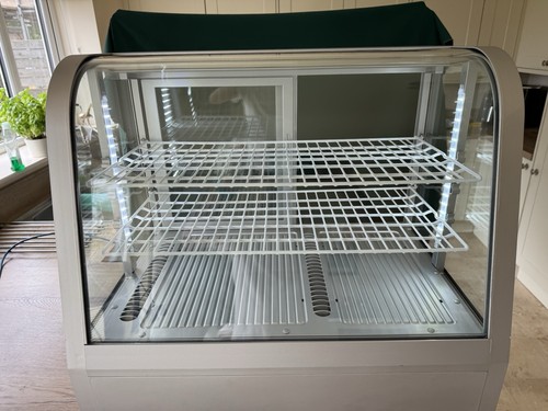 Countertop refrigerated curved - refrigerated,