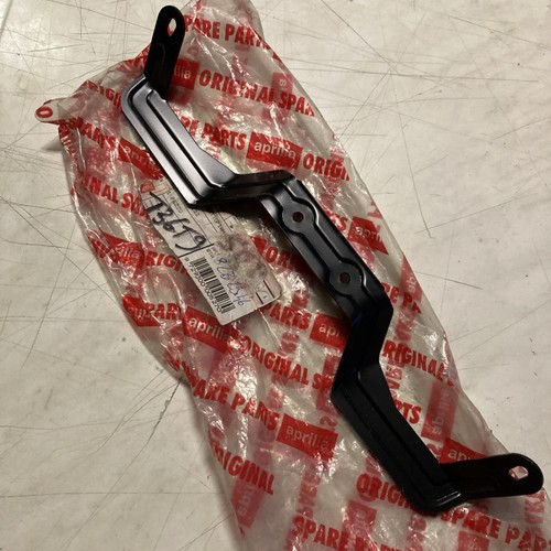 Aprilia ap8232946 front - ap8232946,