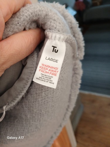 Large zip dressing gown - up,