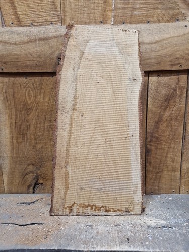 Live edge oak - live,
