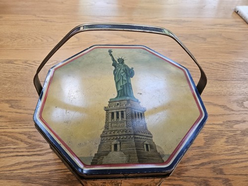 Loose wiles biscuit tin - biscuit,