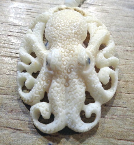 39mm hand carved - 39mm, hand-carved